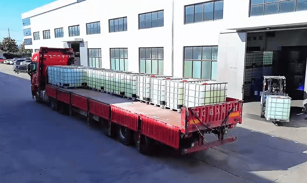 Bezeroa lehenik: pertsonalizatutako apar-kontzentratua kargatuta eta bezeroaren gunera bidaltzeko prest